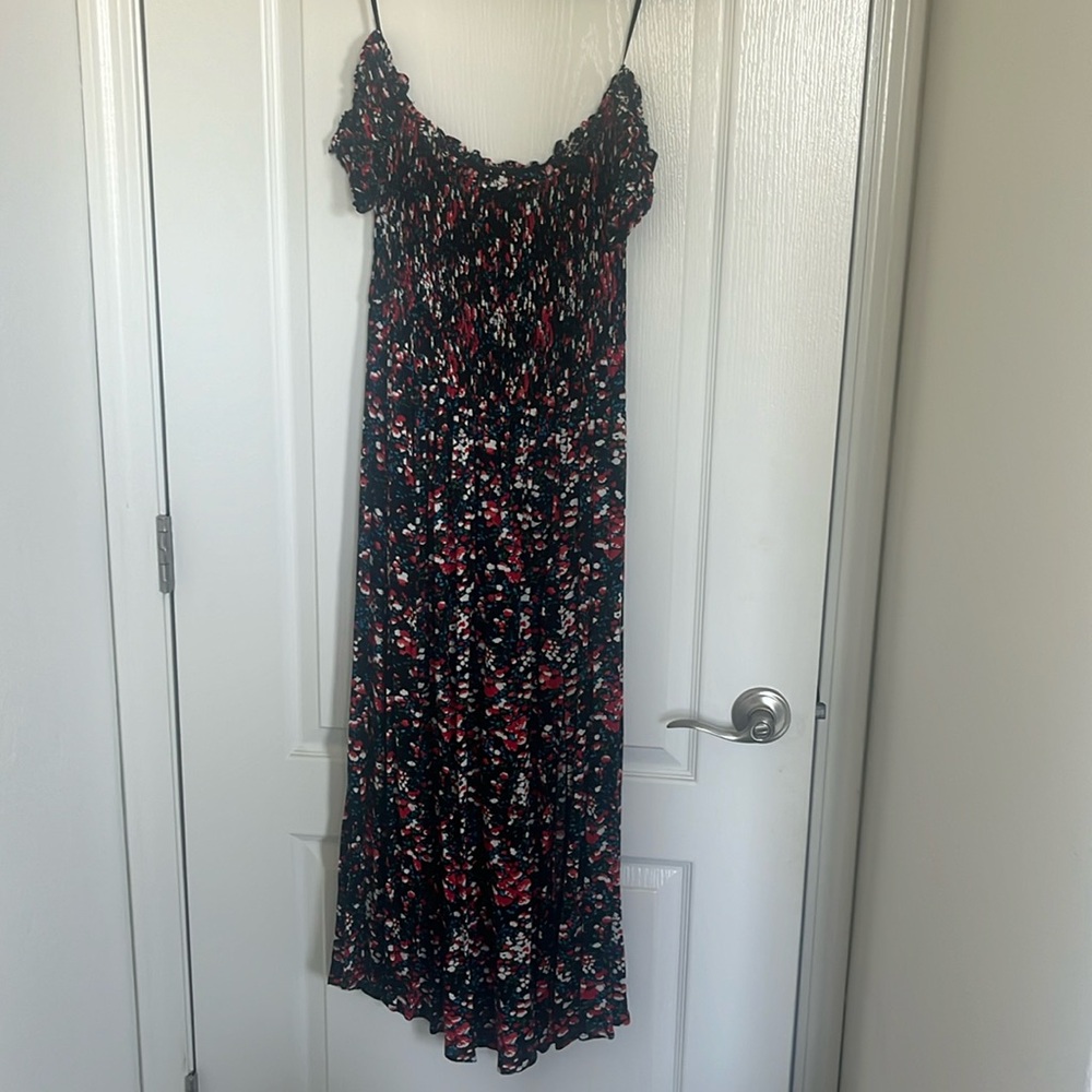 LULUS Floral off the shoulder dress 👗